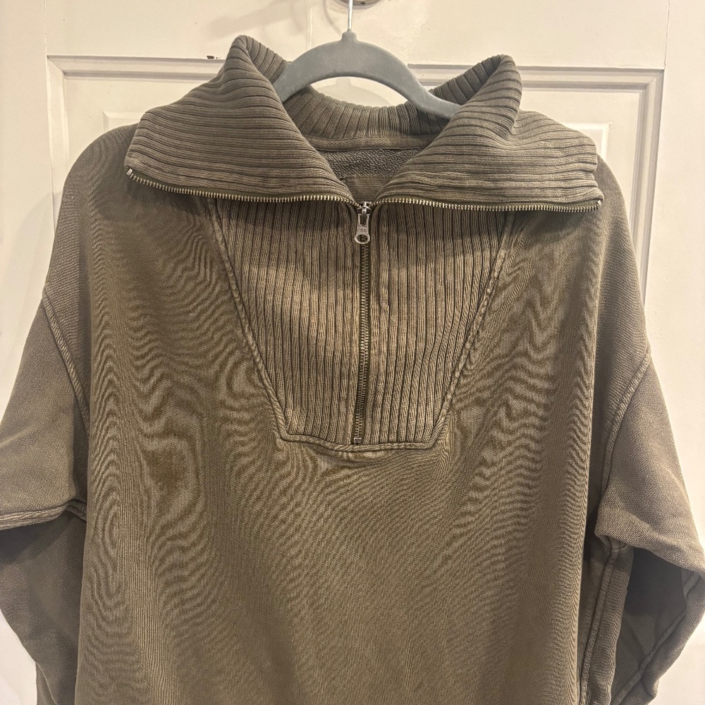 Aerie Oversized pullover- Olive Green